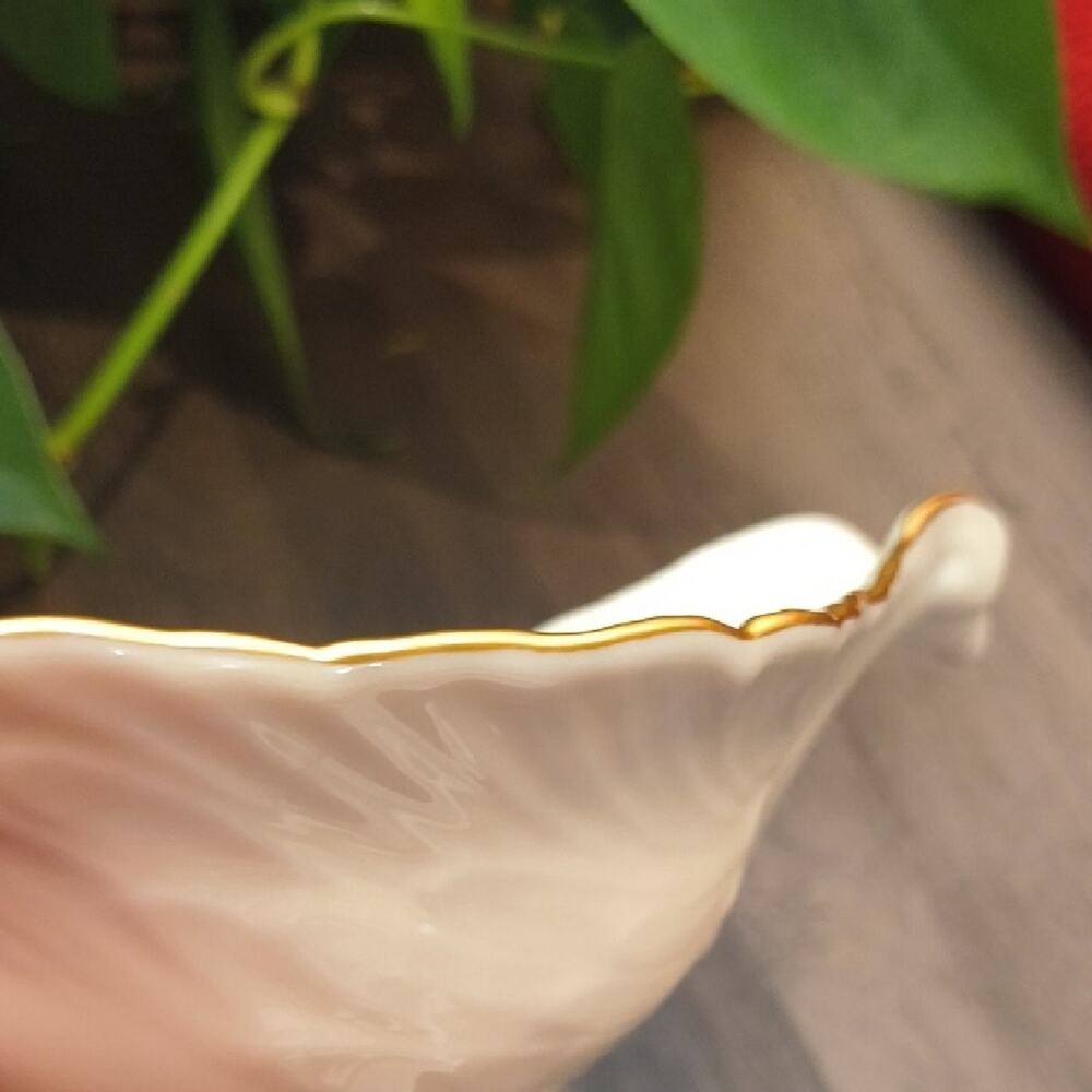 Lenox The Dove 24k Gold Trim Ceramic Dish 8" Excellent Used - Picture 6 of 6